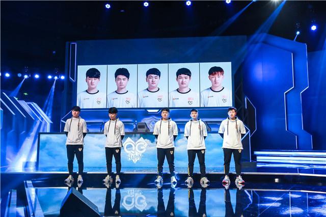 服字母哥长 服字母哥长