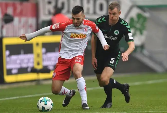 孙颖莎通过 孙颖莎通过